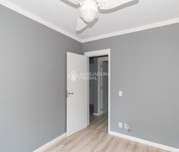 Apartamento com 2 quartos e 57m² para alugar em Vila Nova, Porto Al... - Photo 1