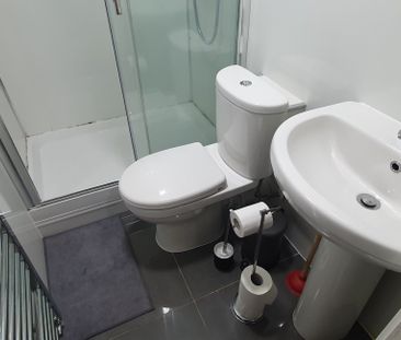 Flat 1, 30 Russell Street, , Cardiff, CF24 3BG - Photo 6