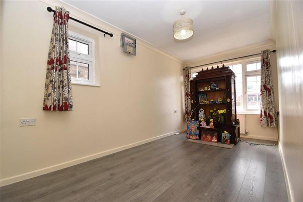 5 bedroom detached house to rent - Photo 1