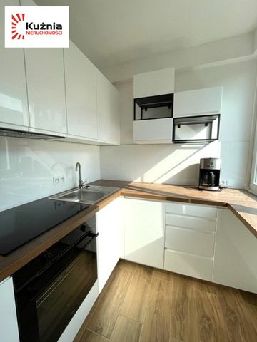 Bez mebli, duży balkon, oddzielna kuchnia! - Photo 2