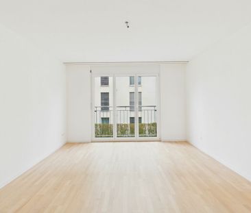 Moderne 5.5-Zimmerwohnung im Erdgeschoss mit Cheminée und grossem S... - Foto 3