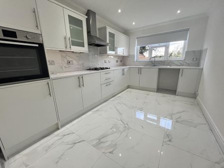 5 bedroom detached house to rent - Photo 5