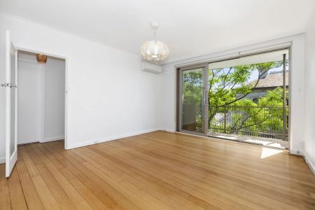 Unit 6/112 Riversdale Road, Hawthorn. - Photo 2