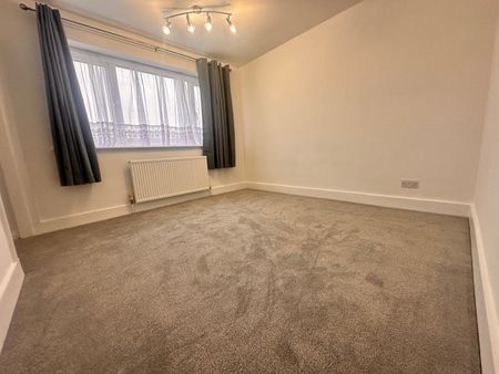 Scott Avenue, Rainham - Photo 4