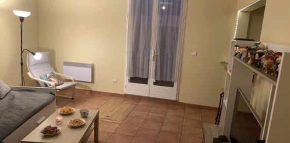 Location Appartement 1 pièce 25m² BORDEAUX 33800 - Photo 2