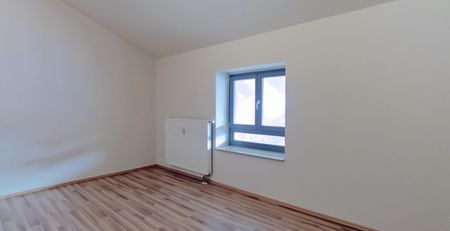 gz-i.de: Nur für Studenten und Auzbis -Dach-Apartment - Photo 3