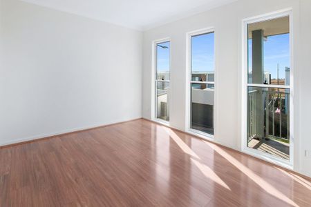 Your Perfect Retreat Awaits: Spacious House for Rent in Shell Cove! - Photo 3