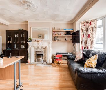 Titup Hall Drive, Oxford, Headington - Photo 1