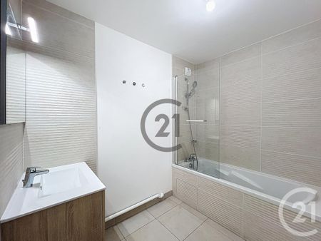 Location Appartement 3 pièces 57m² LE MEE SUR SEINE 77350 - Photo 2