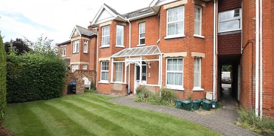 Chobham Road, Woking - Photo 3