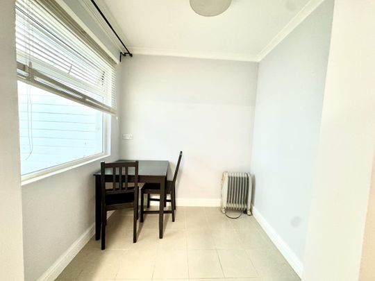 Kensington Gardens Square, Bayswater, W2 - Photo 1