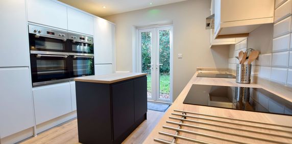 🌟Luxury Kitchenette/En-Suite Room🌟 Bedroom G - Photo 2