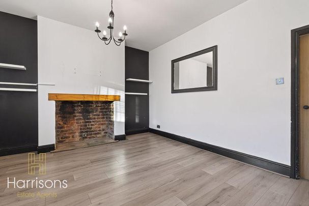 2 bedroom property to rent - Photo 1