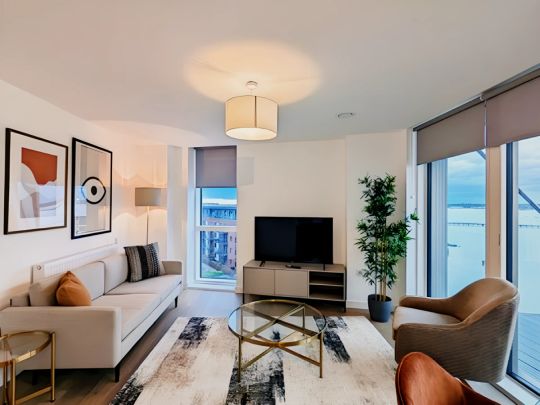 One Bedroom Apartment - Balcony - Photo 1
