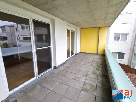 Ideal aufgeteilte Wohnung mit großzügiger Loggia und Tiefgaragenabstellplatz! - Photo 2