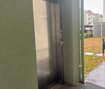 ACHTUNG!! Wohnung wird saniert! Familienfreundliche 4-Zimmer-Wohnun... - Photo 2