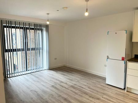 1 bedroom flat to rent - Photo 3