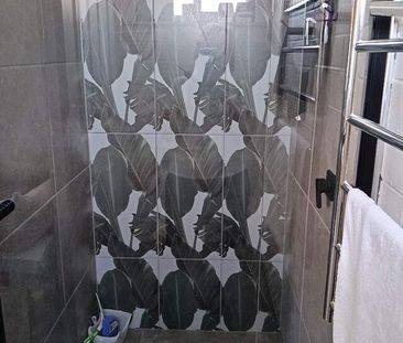 Renovated One Bedroom Unit - Photo 6