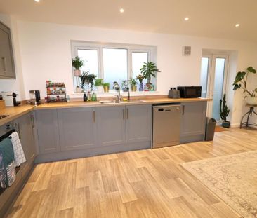 3 bedroom terraced house to rent - Photo 6