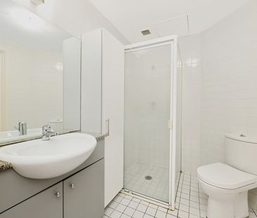 Split Level Apartment In Great Location - Photo 5