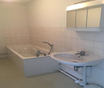 CENTRE VILLE – F5 rénové / A SAISIR - Photo 3