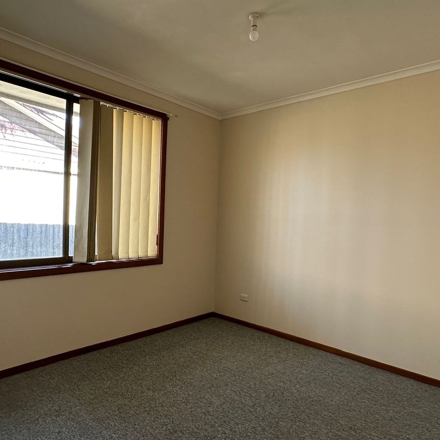 Well Appointed Unit in the Heart of Dandenong - Photo 1