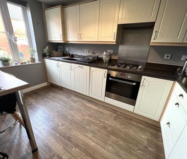 3 bedroom end of terrace house to rent - Photo 6