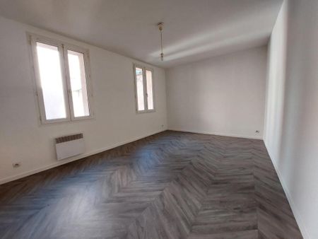 Location Appartement 2 pièces 45m² ELBEUF 76500 - Photo 4