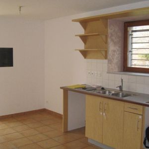 Location Appartement 4 pièces 105m² ST PIERRE D ALBIGNY 73250 - Photo 2