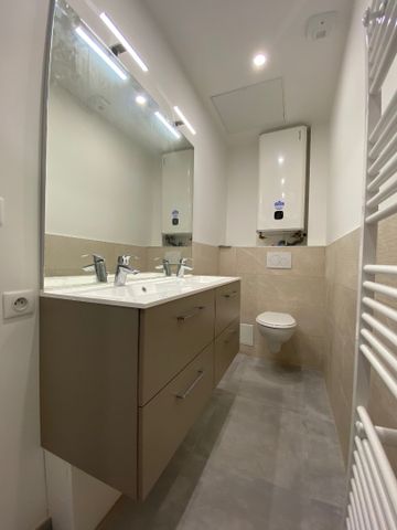 Location Appartement 4 pièces 86m² BESANCON 25000 - Photo 2
