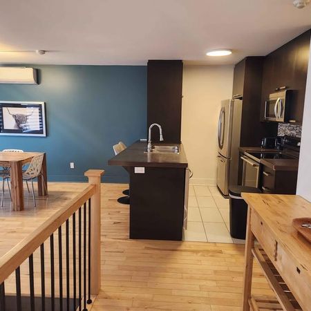 Condo 2 chambres sur 2 étages entièrement meublé – Verdun – tout inclus – stationnement extérieur – 5 min du métro - Photo 4