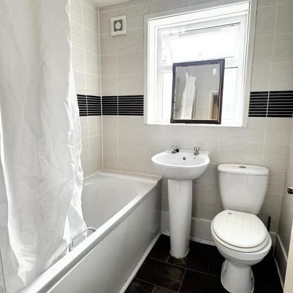 1 bedroom house to rent - Photo 1