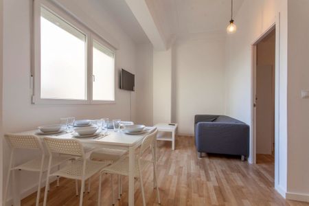 Modern room in Actor Llorens Street - Photo 2