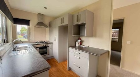 Tidy, Easy-Living Two-Bedroom Home - Photo 3