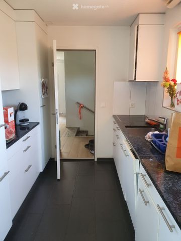 Grosszügige Attikawohnung mit attraktiver Terrasse - Photo 3