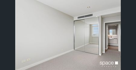 Unfurnished apartment in the heart of Claremont Quarter - Photo 2