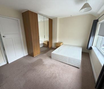 2 bedroom semi-detached house to rent - Photo 6