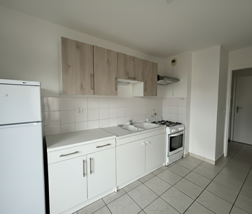 Location Appartement 2 pièces 52m² LE PEAGE DE ROUSSILLON 38550 - Photo 5