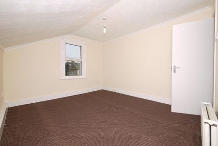 3 bedroom flat to rent - Photo 5