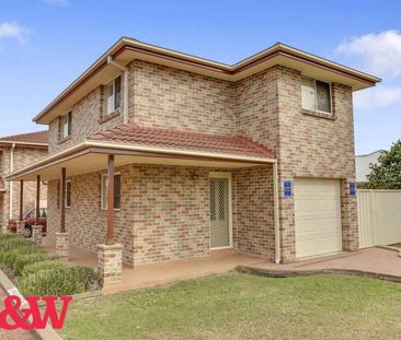 Great Location - 3 bedroom home - Photo 5