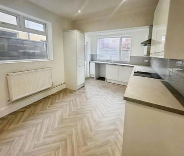 3 bedroom terraced house to rent - Photo 6