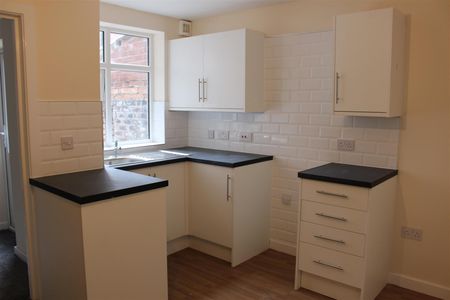 1 Bedroom Flat for Rent - Photo 2