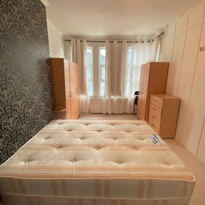 Room in a Shared House, Ivy Road, NW2 - Photo 2