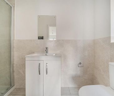 3 bedroom detached house to rent - Photo 6