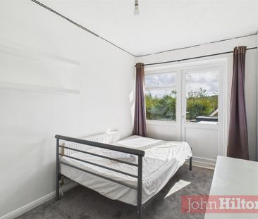 6 bedroom semi-detached house to rent - Photo 4