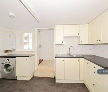 3 bedroom terraced house to rent - Photo 6