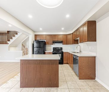 For Lease - 6 Dollery Gate, Ajax, Ontario - Photo 3