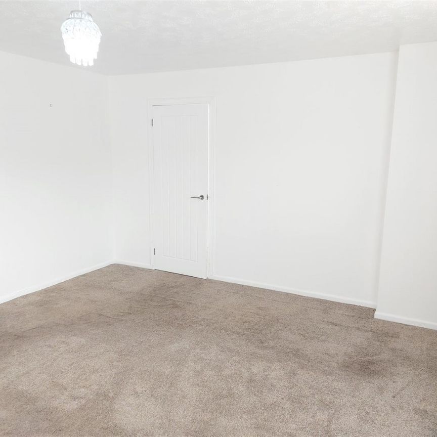 2 bedroom Detached bungalow to rent - Photo 1