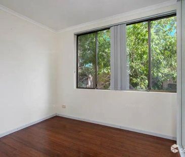 “MUST SEE” - Photo 3