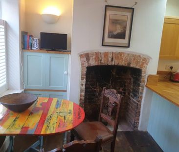 2 bedroom terraced house to rent - Photo 5